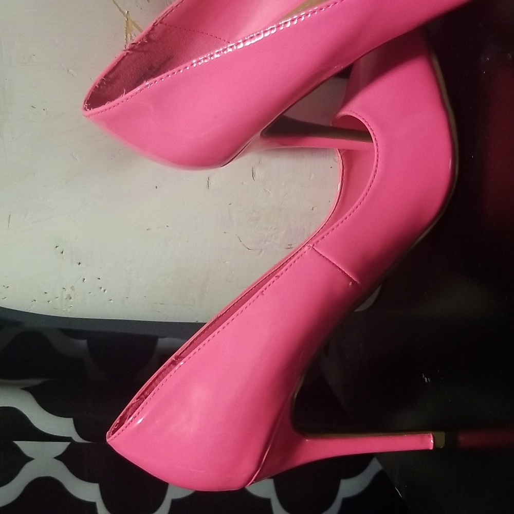🌼$5 for $20🌼-Pink patent heels